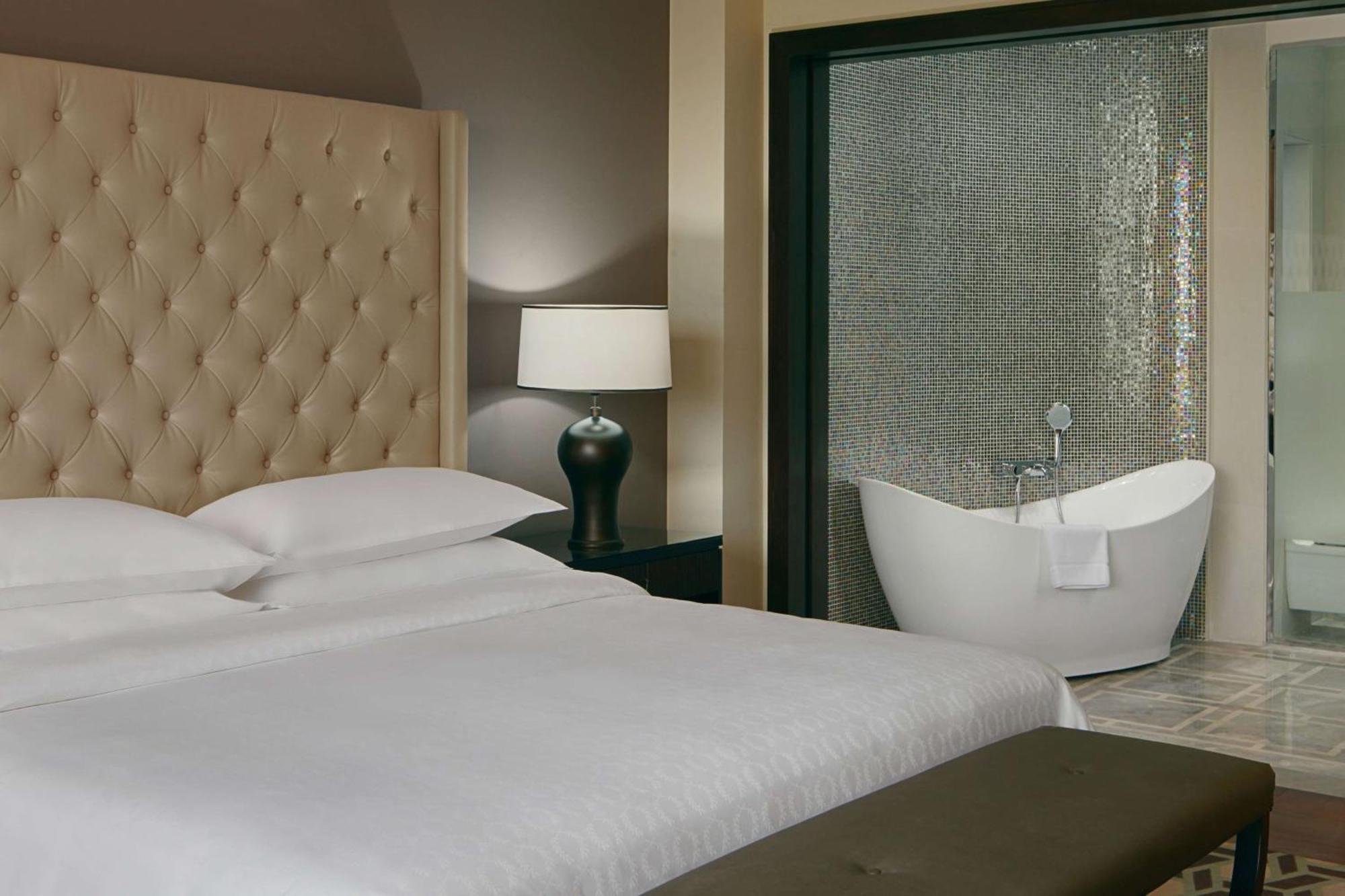 Hilton Dusjanbe Eksteriør billede